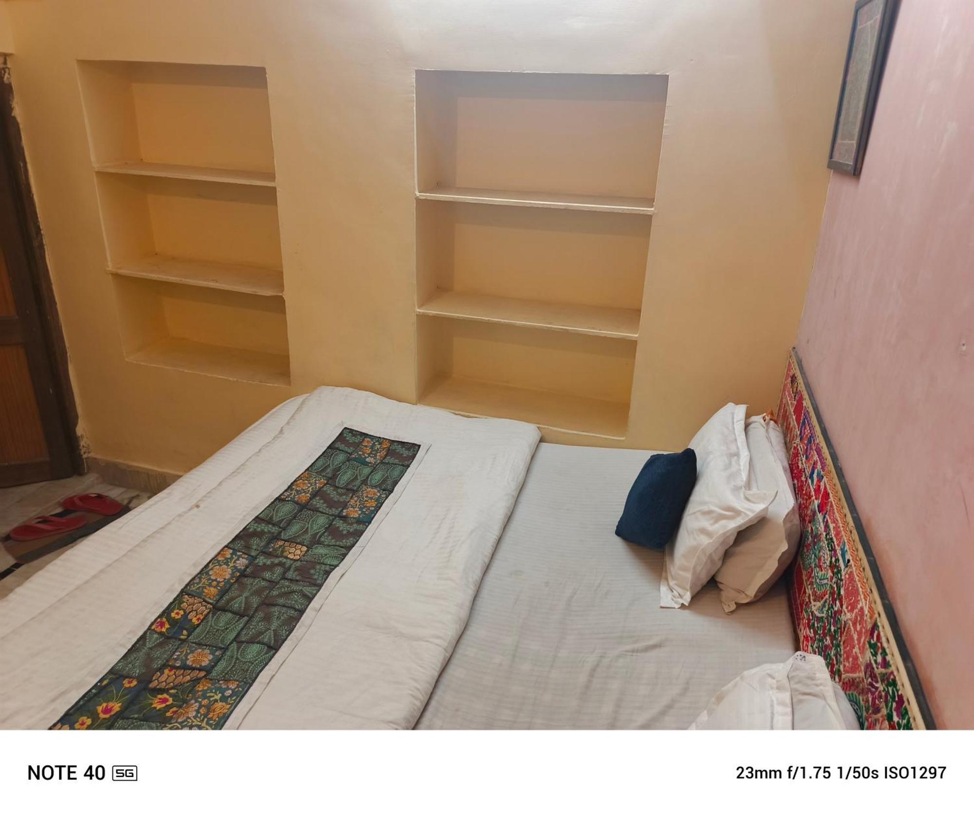 Neem Guest House Джайсалмер Номер фото