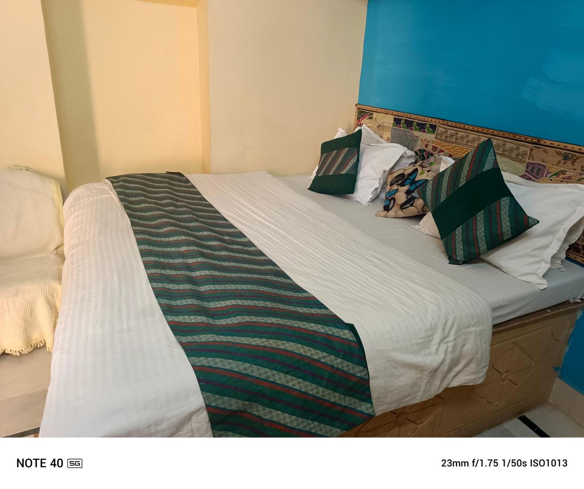 Neem Guest House Джайсалмер Номер фото